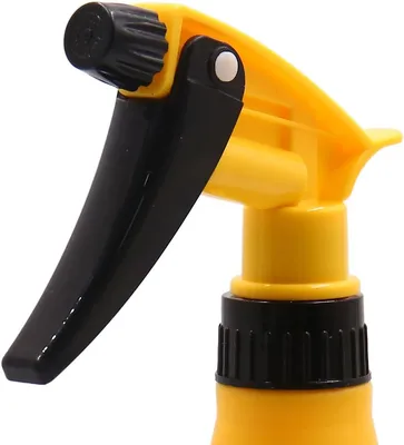 Used _UNKNOWN_ 700ML Yellow Plastic Sprayer Bottle Home Garden Car Trigger Washing Bottle Water Sprayer Faucets / Sprayers Oklahoma US | Wide Image Solutions #1524923
