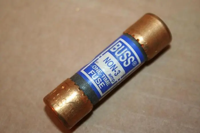 Used BUSS / BUSSMANN NON-3 Fuses Michigan US | Ideal Machinery #571513