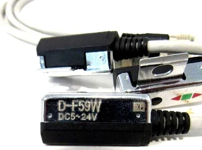 LOT OF 3 NEW SMC D-F59W AUTO SWITCH DF59W