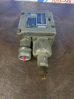 USED SQUARE D ACW1