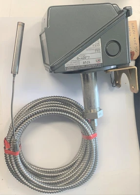 UE United Electric 8521 F300-7BS Temperature Switch, 0-400 deg F, NEMA 4X [New]