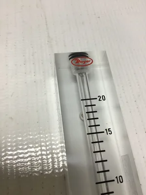 Dwyer VFB-51-EC Visi-Float Variable Area Flowmeter 5-20 SCFH Air