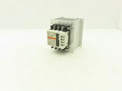 Fuji Electric SS502E-3Z-D3 Solid State Contactor Relay 240vac 3 Pole 50/60Hz .5A