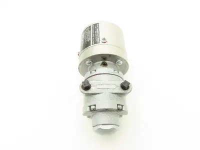 Gast 1UP-NRV-4-GR11 Pneumatic Air Motor 15:1 Gear Ratio 400 RPM 1/3Hp