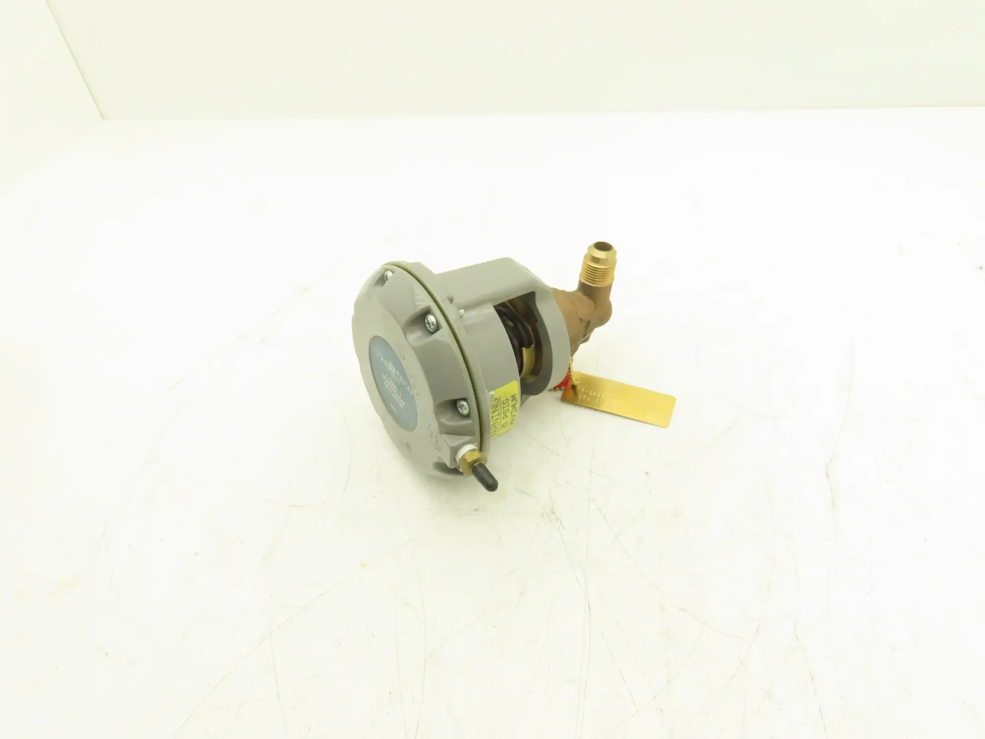 Johnson Controls V-3766-1001 Control Valve Diaphragm 1/2"NPT O.D Flare 25 PSIG