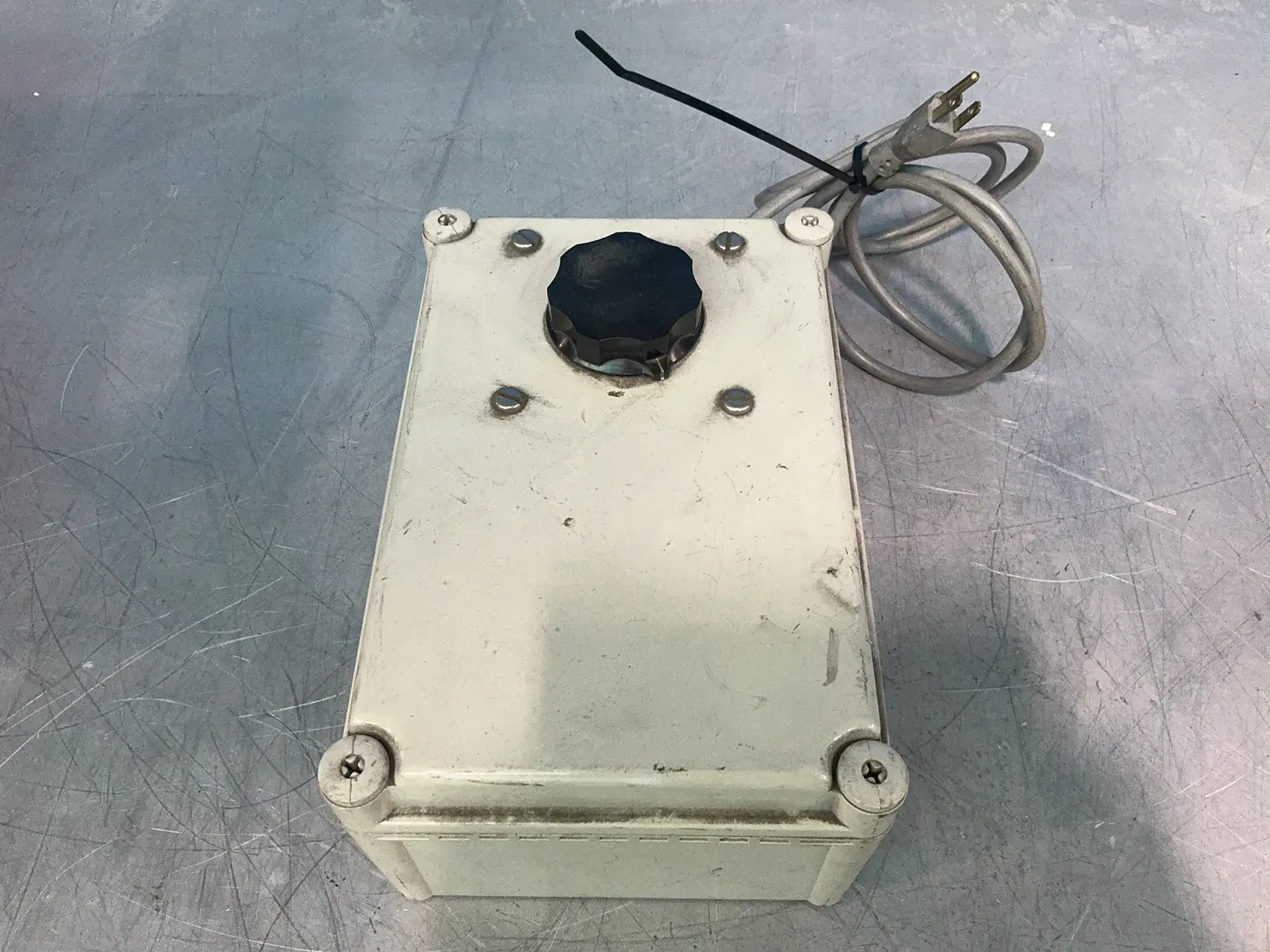 Used _UNKNOWN_ _UNKNOWN_ Variable Speed Drives Ohio US | HGR 24 #1709065