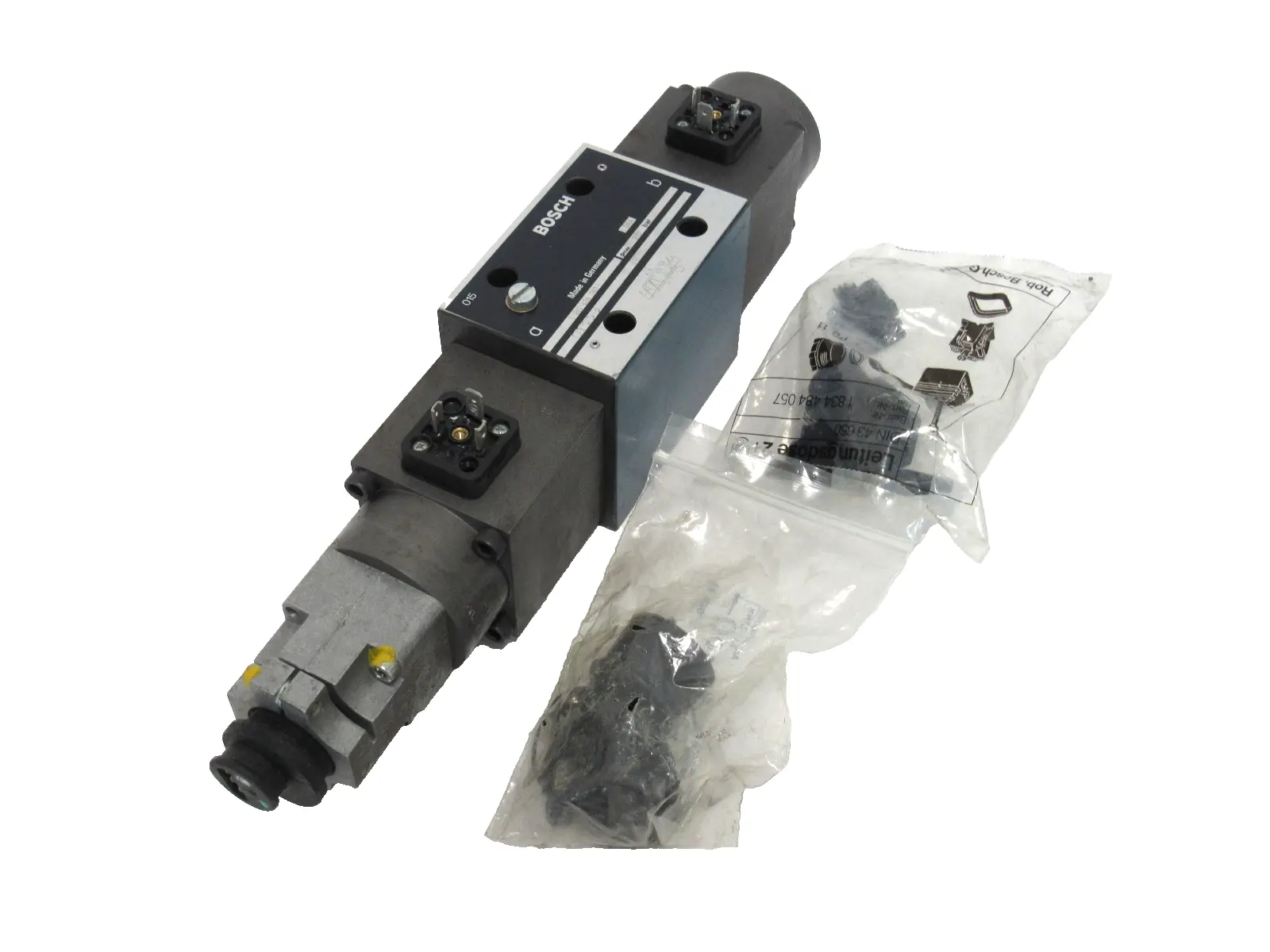 NEW BOSCH 0-811-404-001 SOLENOID VALVE 0811404001