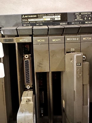 MITSUBISHI NUMERIC CONTROLLER - W/ 10 CARDS