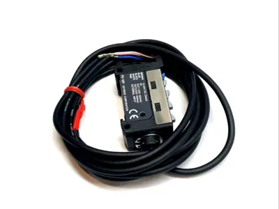 USED KEYENCE PHOTOELECTRIC AMPLIFIER UNIT CABLE TYPE PNP IP67