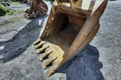 Used 2004 CATERPILLAR 320CL Excavators Pennsylvania US | Proxy Equipment #1377738