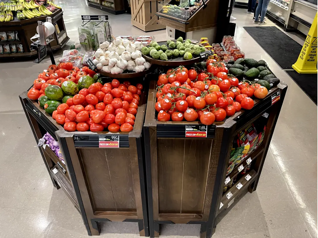 Refurbished 8 Piece Dry Produce Display