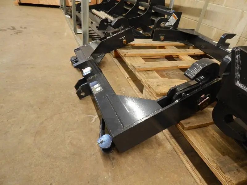 WOLVERINE Class 2 Tractors Quick Hitch 2025