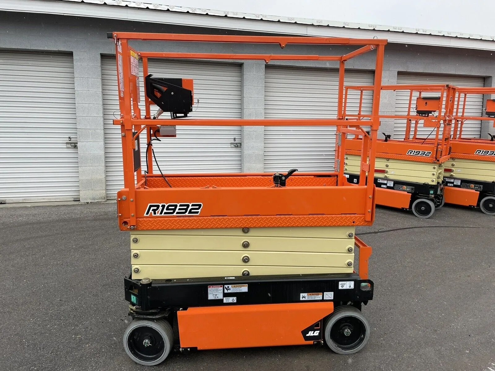 USED 2017 JLG R1932