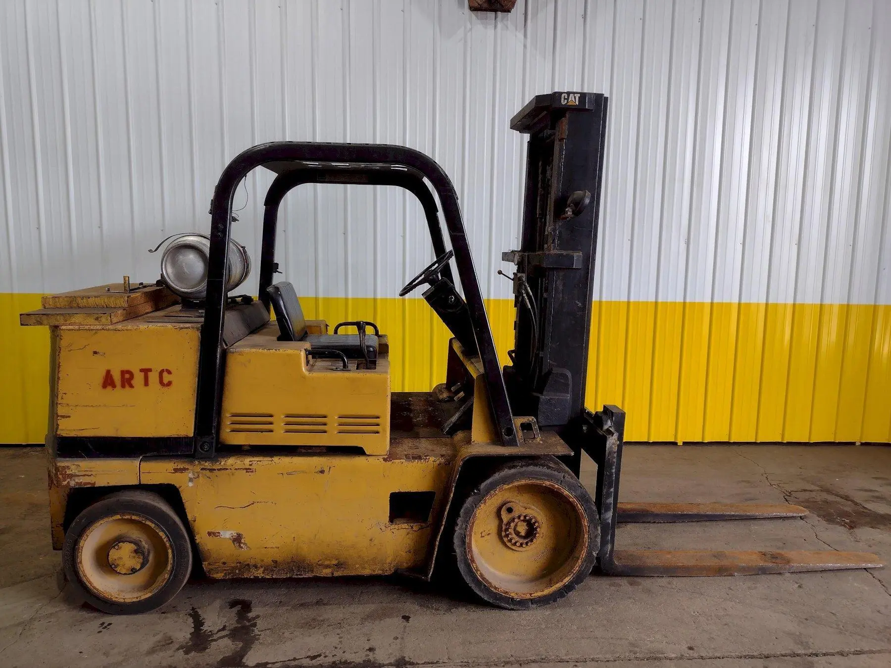 USED CAT T125D