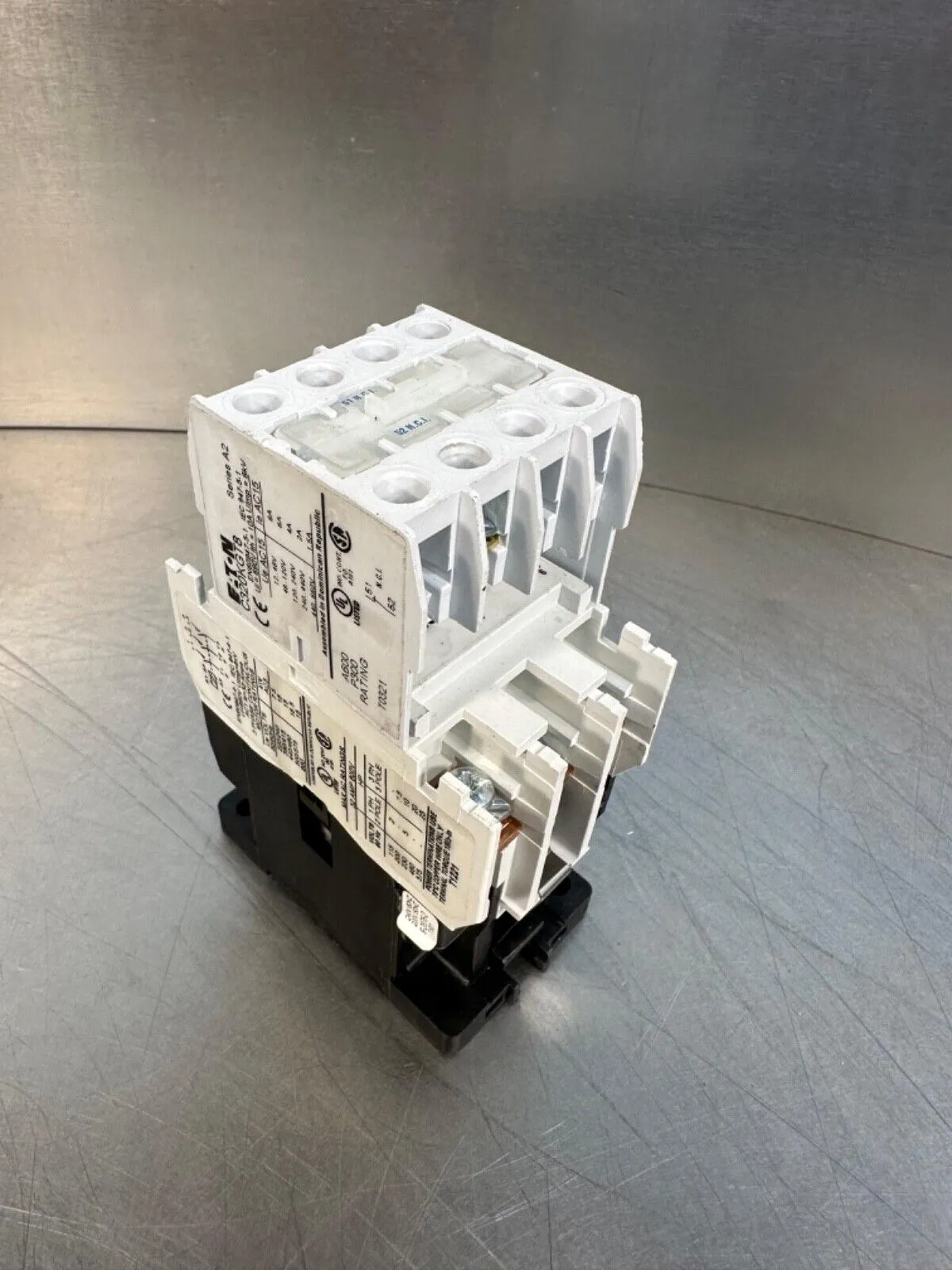 Eaton C320KGT8 Ser. A2 Auxiliary Contactor (4B-31)