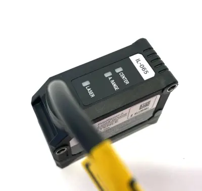 USED KEYENCE INTELLIGENT-L CMOS MULTI-FUNCTION ANALOG LASER SENSOR HEAD