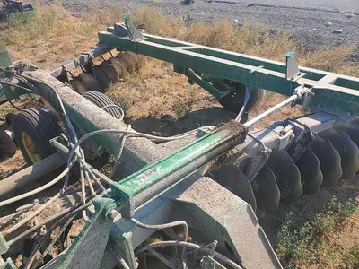 USED JOHN DEERE 650
