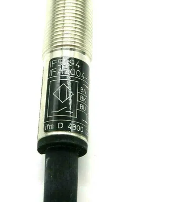 NEW EFECTOR IFM IFA3004-BPKG/V4A PROXIMITY SWITCH IFA3004BPKGV4A