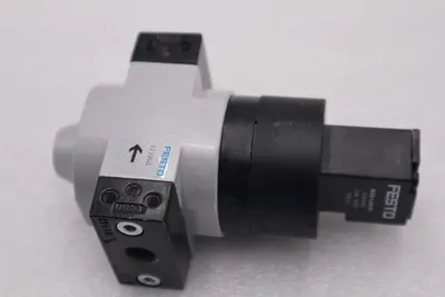 NEW Festo HEE-...D-MINI-24 173900 Solenoid Valve STOCK L-371-C