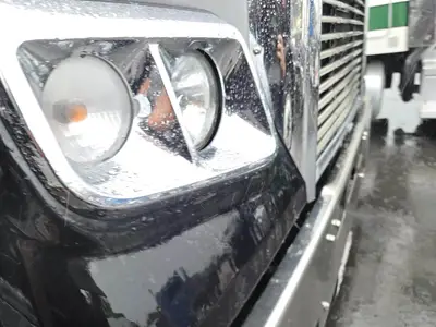 USED 2023 FREIGHTLINER CORONADO 122 SD