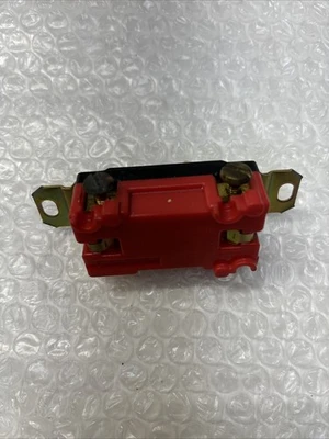 USED Hubbell&Leviton 120-277 Vac 20A