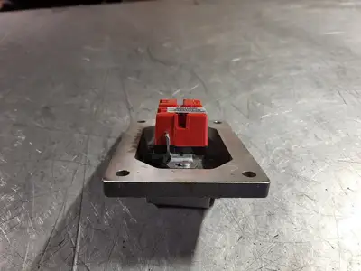 NEW CROUSE-HINDS DSD936 SA
