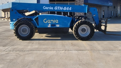 USED 2015 Genie GTH-844