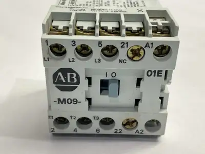 USED ALLEN-BRADLEY SER A MINI CONTACTOR 3-POLE 9A 24VDC COIL