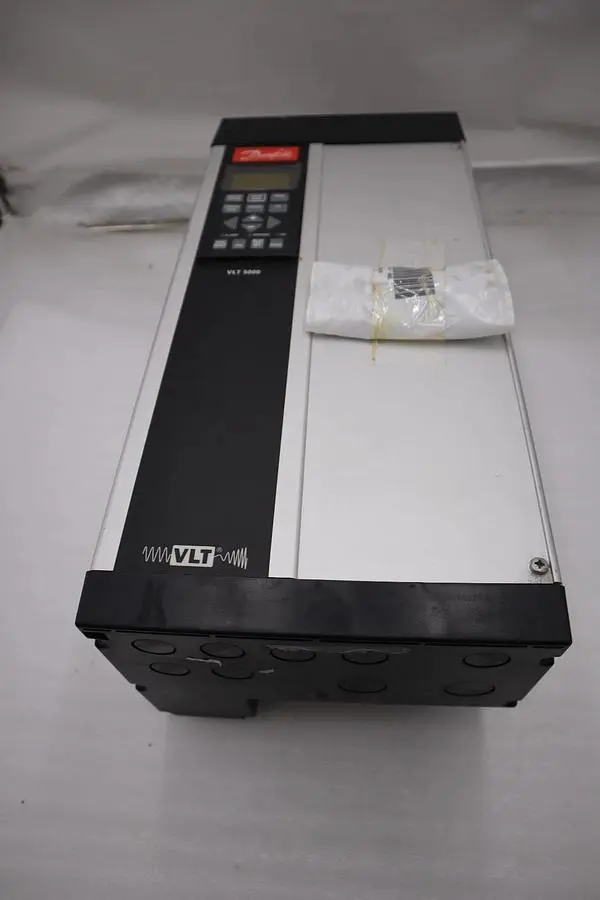 NEW DANFOSS VLT5006 PT5C54STR3DLF00A00C0 175Z0293 VARIABLE SPEED DRIVE #H1106