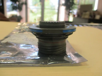 NEW Amphenol JD38999/24WF35SN