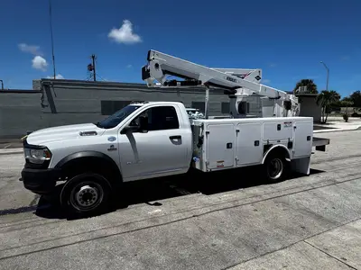 Used 2020 RAM 5500 Bucket (boom) trucks Florida US | Truck and Van Outlet #1509213
