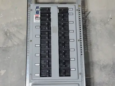 Used 2002 CUTLER-HAMMER POW-R-LINE 1A Switchgears British Columbia CA | Lenmark #835327