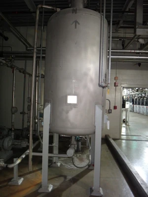 664 Gallon 304 Stainless Verticial Tanks