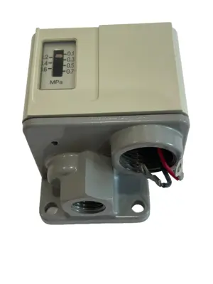 NEW SMC IS3010-02L5-X212 PRESSURE SWITCH IS301002L5X212