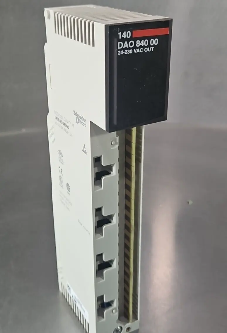 Schneider 140DAO84000 24-230 VAC OUT MODICOM QUATUM Module Loc3D-23