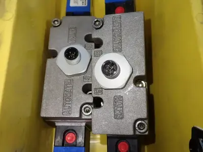 Used AUTOMATIC VALVE B7057011DB7 Valves/Fittings | HGR 24 #732405