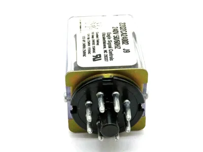 NEW EAGLE SIGNAL CONTROLS 22Q2CA24002 BASE RELAY 240V 50/60HZ
