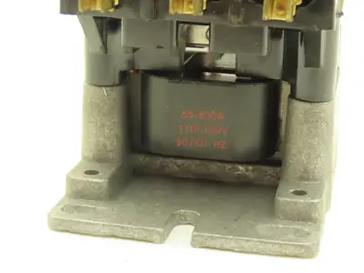 GE General Electric CR161FBG520A1AH Contactor 3-Pole 35A 120V Coil
