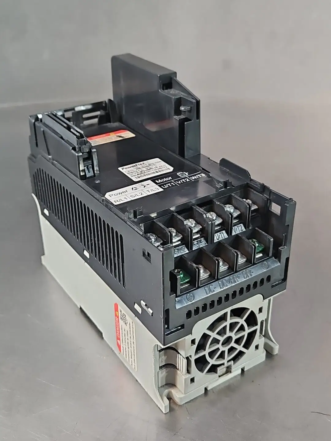Allen Bradley 25B-D010N114 PowerFlex 525 480V 10A 5HP (BIN244)