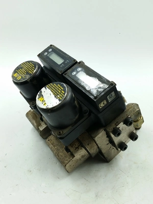 USED UNIVERSAL FLOW MONITOR MSM-NSF10GPM-B-32V1.0-GTLI
