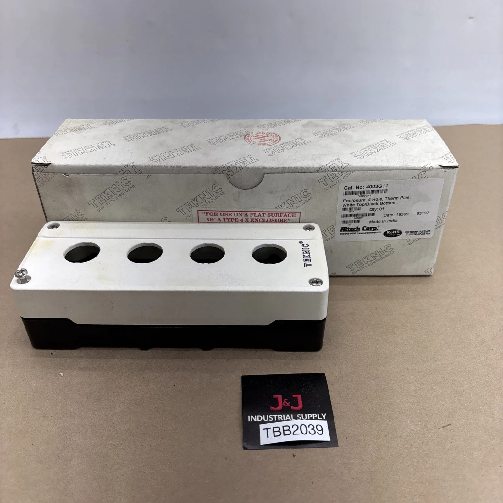 New ABS Box, Teknic, 4 holes, Base : Black, Lid: White, 4005G11, 128-000-210