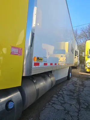USED 2016 PETERBILT 337
