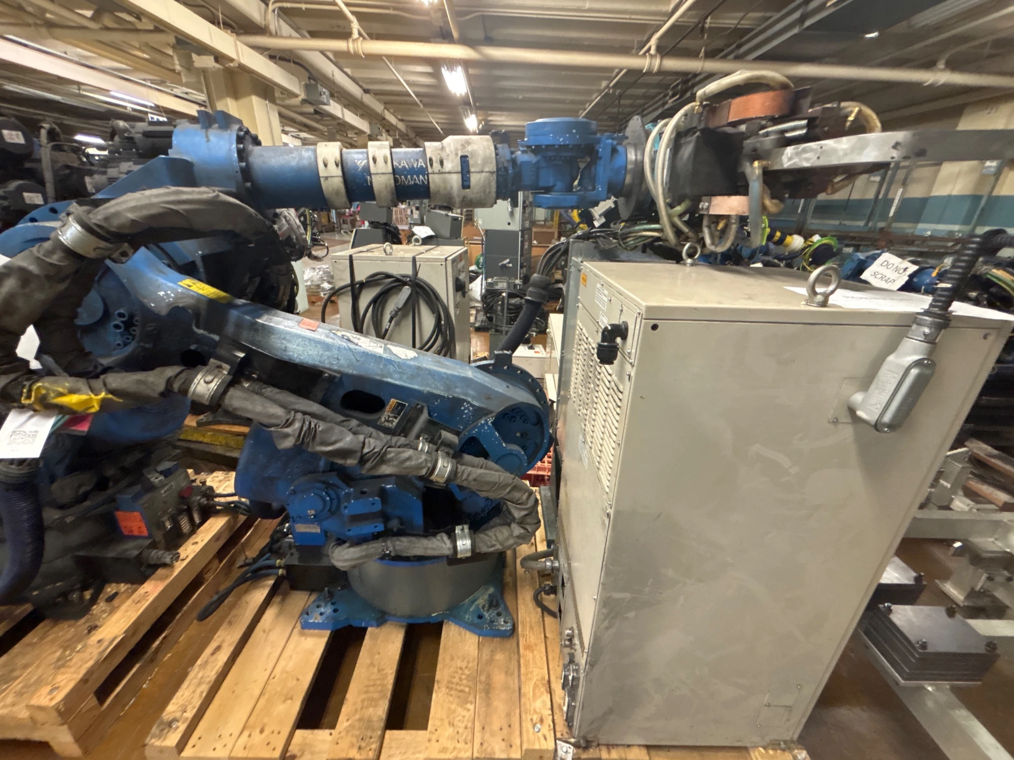 USED 2011 YASKAWA MOTOMAN-ES165D
