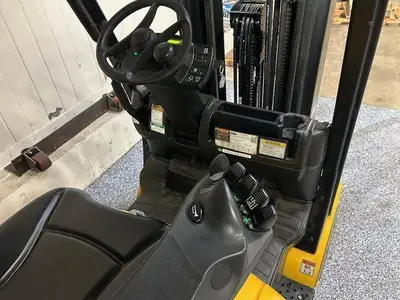 Used 2019 YALE GLC050VX Misc Forklifts Illinois US | Somerset Equipment Sales #1542997