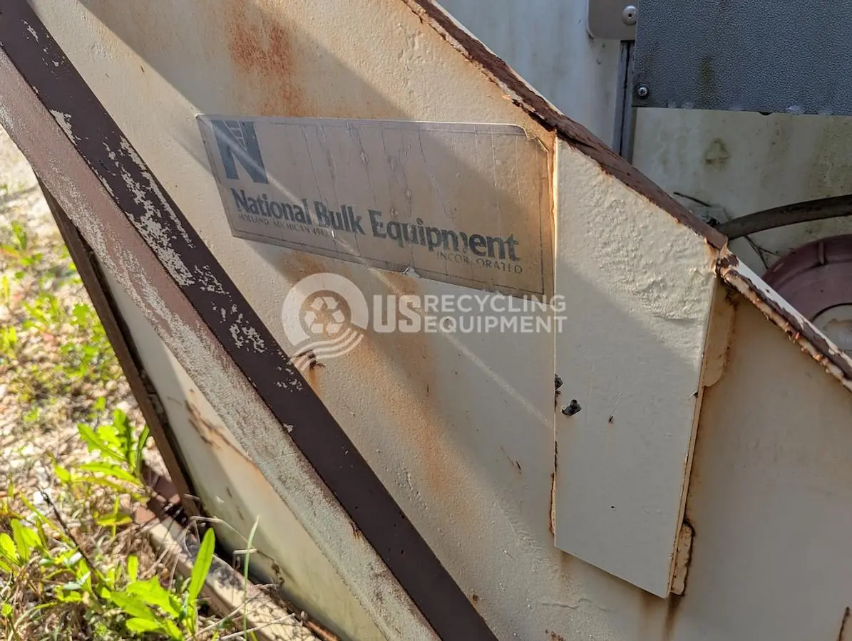 USED NATIONAL BULK EQUIPMENT GAYLORD BOX DUMPER