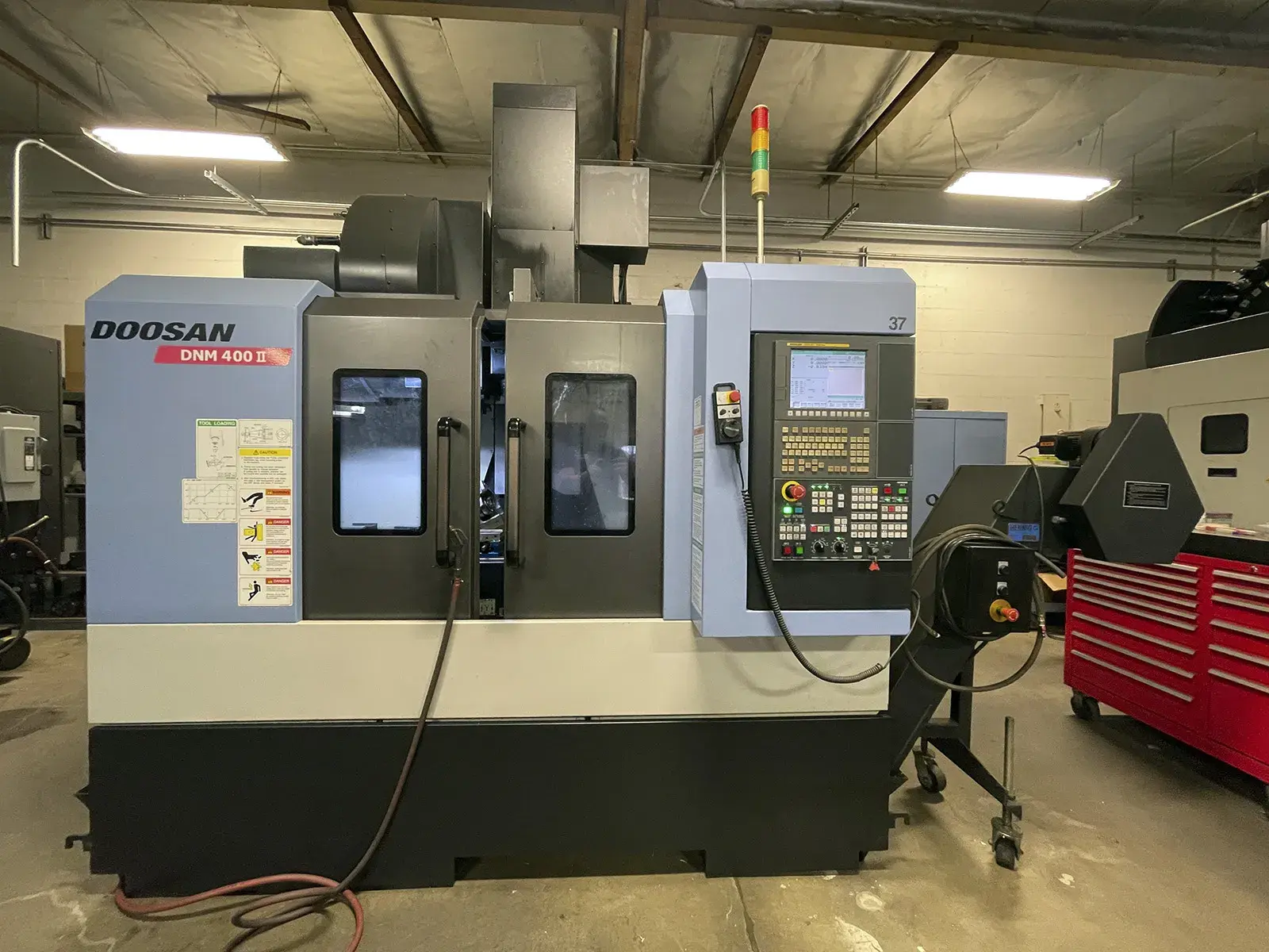 Used 2013 DOOSAN DNM400-II Vertical Machining Centers Illinois US | Machinery Marketing International #1352542
