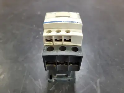 USED TELEMECANIQUE LC1D25F7