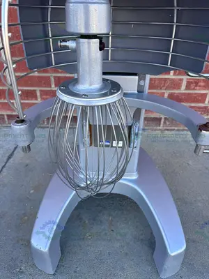 USED HOBART LEGACY HL300 PLANETARY FLOOR MIXER W/ BRAND NEW BOWL 30 QT, 3/4 HP, 120V