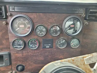 USED 1988 PETERBILT 357