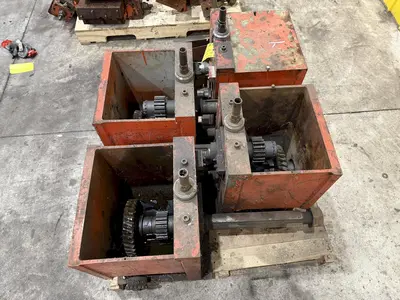 DAHLSTOM MODEL 500 ROLLFORMER HEADS / GEAR BOXES, FOR 2.5" SPINDLES: STOCK #23425